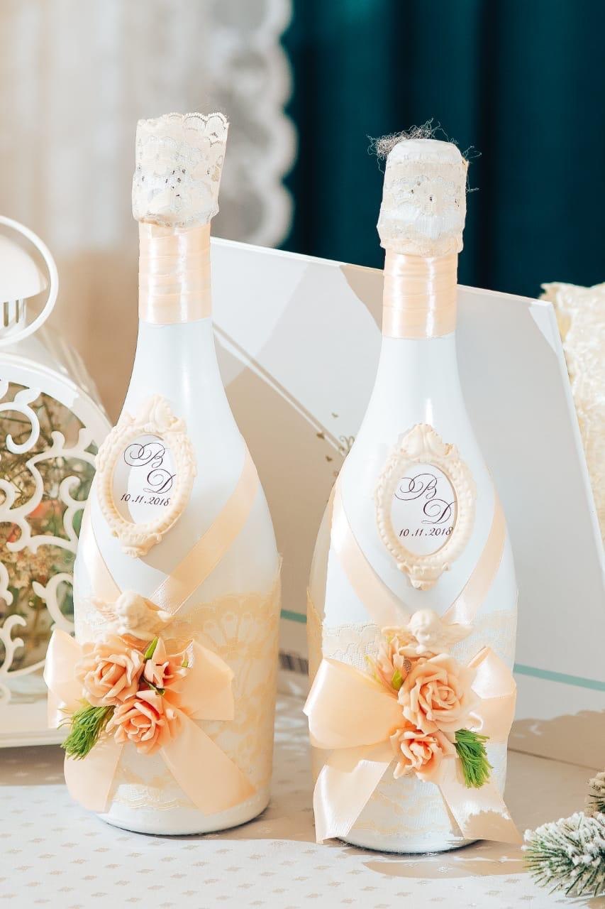 Светлый классический интерьер